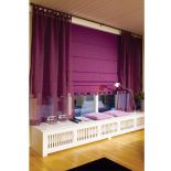 Stosowanie w oknach i rolet, i firan ma duże plusy. W zależności od tego, jak bardzo chcemy się ukryć