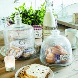 Niełatwo kupić kamienny dom w Pirenejach w stylu rustykalnym. Te najładniejsze przechodzą z pokolenia na