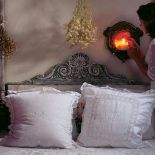 Styl rustykalny: szarości, przecierki, meble ze przeszłością – oto przepis na mieszkanie po francusku .