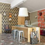 Ogromna nowoczesna, otwarta przestrzeń to zderzenie dwóch światów – antyków i dizajnerskich pomysłów.