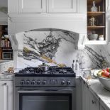 szary marmur w kuchni