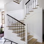 Stylowa boazeria niczym z kultowych nowojorskich apartamentów.