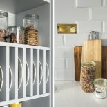 Trochę stylu francuskiego, trochę vintage, całość podkreślona złotymi akcentami i bardzo kobieca. Kasia zajmuje się