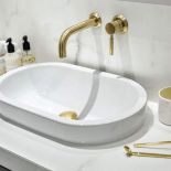 Trochę stylu francuskiego, trochę vintage, całość podkreślona złotymi akcentami i bardzo kobieca. Kasia zajmuje się