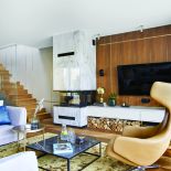 Ten stylowy i nowoczesny dom dla musiał być nie tylko piękny, ale też przestronny