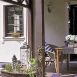 Świdermajer z prefabrykantów zbudowany na działce w Józefowie.