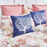 Sypialnia kolorze Living Coral, Westwing, westwingnow.pl