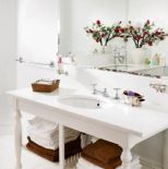 Szafka pod umywalkę- we francuskim stylu- została zrobiona na zamówienie.