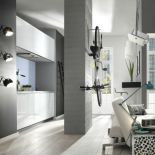 W skandynawskich wnętrzach dominują szarości i odcienie bieli.