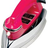 Szczyt nowoczesności w 1955 r. - żelazko przeznaczone głównie do prasowania sztucznych tkanin np. nylonu,