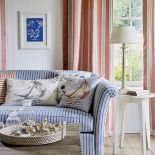 Szerokie pasy zestawione z wąskimi. Do tego w różnych kolorach. JANE CHURCHILL