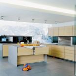 Ta kuchnia jeszcze przed targami w Mediolanie dostała aż 5 nagród red dot design award 2008 m.in. za podłogę