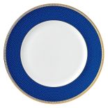 Talerz na stół z motywem ptaków – ręcznie malowana seria Volière, tu talerz obiadowy i waza, zestaw dla 12