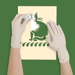 Tamponem nakładamy farbę. Kot na ścianę - szablon do malowania