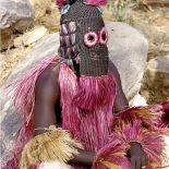 Tancerz w tradycyjnym stroju Mali, Afryka. Fot. EK Pictures