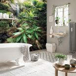 Drewno i rośliny w łazience