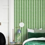 zielona tapeta ścienna w sypialni