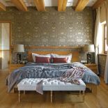 tapeta w stylu angielskim w sypialni