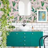 Kolorowe tapety do łazienki