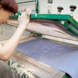 Tapety i tkaniny z pięknymi, zaskakującymi wzorami.