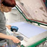 Tapety i tkaniny z pięknymi, zaskakującymi wzorami.