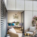 Doskonałe połączenie: francuski szyk i polskie rzemiosło w apartamencie