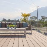 Nowoczesny i bezpieczny taras z desek kompozytowych