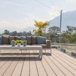 Nowoczesny i bezpieczny taras z desek kompozytowych