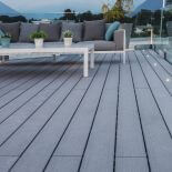 Nowoczesny i bezpieczny taras z desek kompozytowych