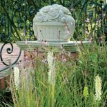 Te kwiaty nigdy nie zwiędną. Kosz z piaskowca - 160 zł netto. CHRONOS