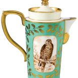 Tę porcelanową kawiarkę Hermann Goering dostał na pięćdziesiąte urodziny, Niemcy, 1943 r., fot. FORUM