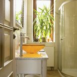 Te wnętrza urządziły pamiątki i kolekcje. Tłem dla nich miał być styl frnacuski.