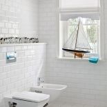 To małe buteleczki z alkoholem Bols, ale tak magiczne, że pasażerowie zbierają wielkie kolekcje.