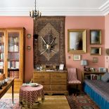 To mieszkanie jest bardzo brytyjskie: powściągliwe, zdyscypliowane, z klasą.