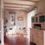 To po rodzicach Ania ma zamiłowanie do ładnych wnętrz. Od kiedy pamięta, jej domy dzieciństwa różniły się od domów koleżanek.