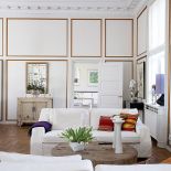 To proste rozwiązanie z jednej strony zabawnie podkreśla pałacowy charakter wnętrza, a z drugiej –