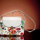 Torebki, buty, ubrania ze znaczkiem Gucci noszą celebryci na całym świecie. Poznaj wyjątkową historię florenckiego klanu.