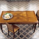 Tradycyjnie z intarsjami. STUDIO ITALIA