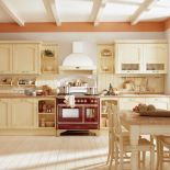 Tradycyjnie: z klasycznym stołem po środku. Producent Red-Pol. MEGA MEBLE