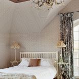 Trochę pałacu i trochę farmy