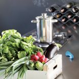 Trudno się zdecydować, co w tym krakowskim domu najpierw podziwiać. Czy widoki za oknem i Tatry w tle, czy