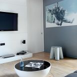 Trudno się zdecydować, co w tym krakowskim domu najpierw podziwiać. Czy widoki za oknem i Tatry w tle, czy