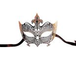 Tylko w masce kucharz mógł flirtować z królową, a hrabina z koniuszym.