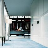 Ubik od firmy Poliform. Wykończenie - melamina w kolorze wenge. Cena - 3600 zł, moduł podstawowy. STUDIO FORMA 96