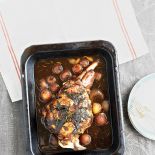 Udziec jagnięcy w czerwonym winie. Dla miłośników steków, kotlecików, medalionów