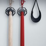 Ulf Moritz zestawia skórę i jedwab, chwost Lotus kosztuje 1000 zł, DECODORE