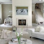 Uwaga – nie za wysoko! Obraz powinien wisieć na linii oczu. Wieszanie obrazów zbyt wysoko to błąd.