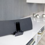 Używa domowej sieci Wi-Fi do przesyłania m.in. dźwięku z laptopa, iPad-a czy iPhone-a. Cena 1569 zł. LOGITECH