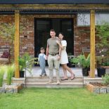 przytulny dom z ceglaną elewacją