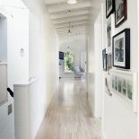 W całym domu zdjęcia. W końcu pani domu jest fotografką.